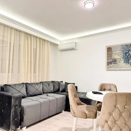 Apartament Modern Renovated *