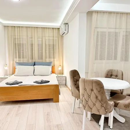 Apartment Modern Renovated Belgrad