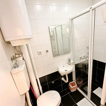 Apartament Modern Renovated